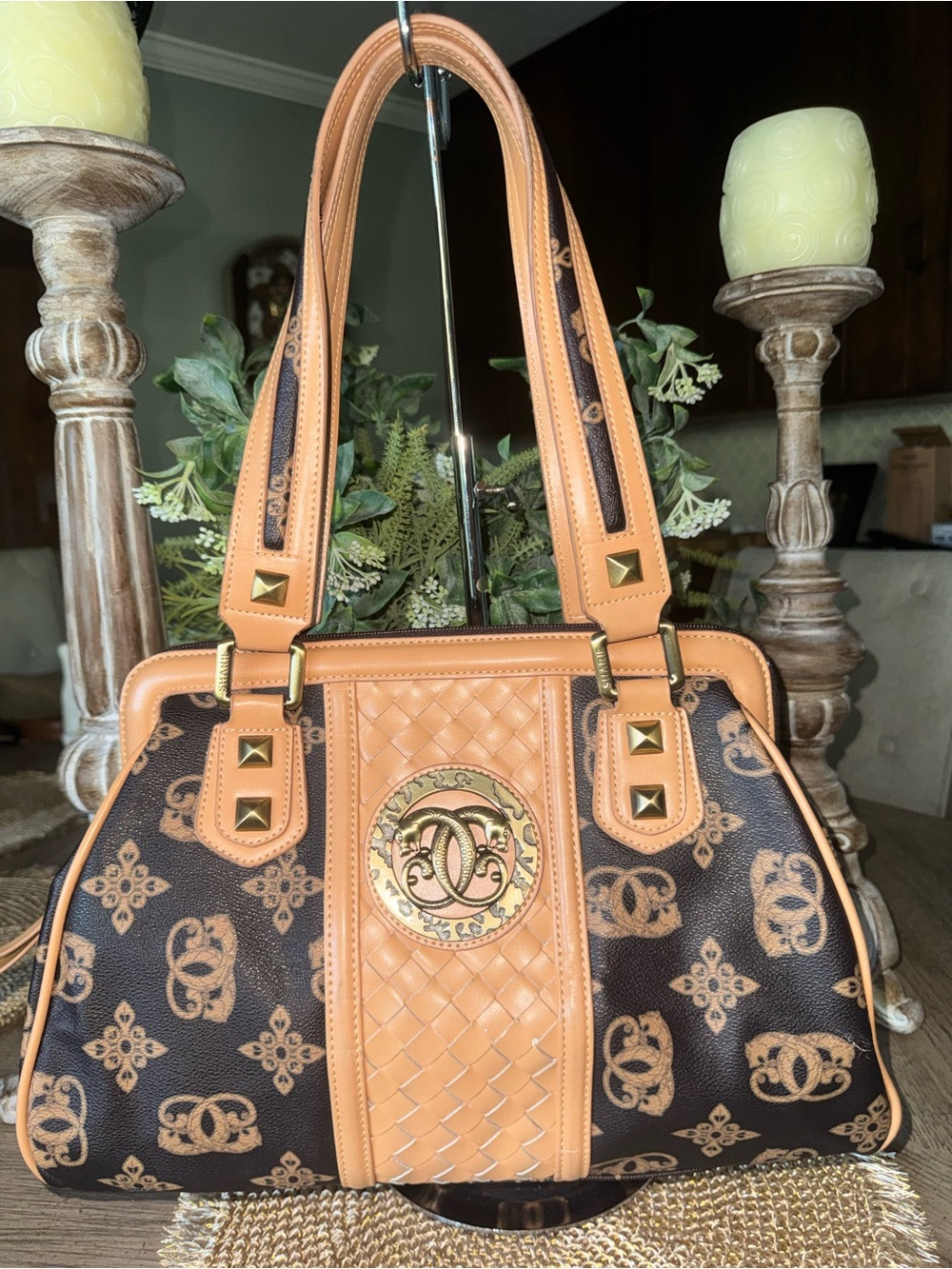 LOW START VINTAGE Sharif Tiger Head Shoulder Bag w/ Dusty in Great Condition